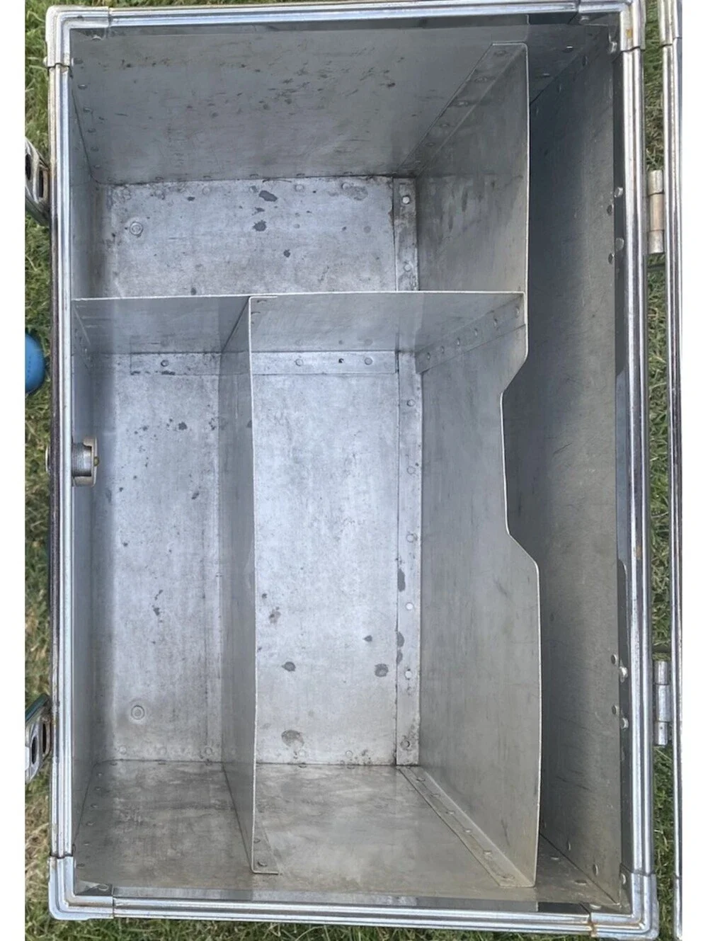 VTG KOWA TRUNK ALUMINUM  16x12x10, 2 Keys, Organizers, Pilot’s or Camera Case